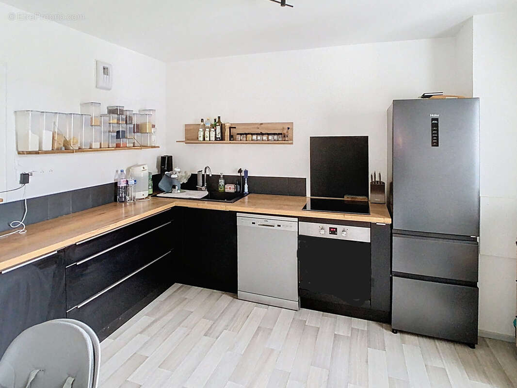 Appartement à FESCHES-LE-CHATEL