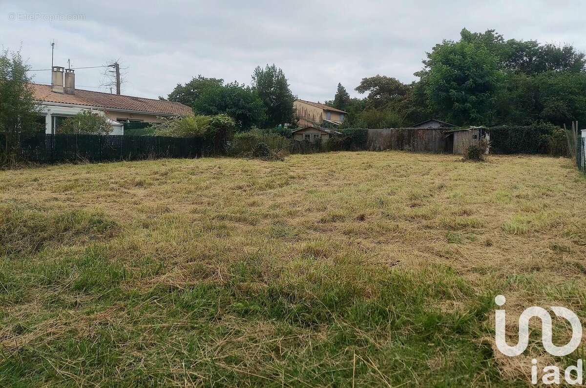 Photo 2 - Terrain à BLANQUEFORT