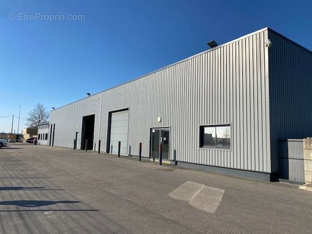 Commerce à GUICHAINVILLE