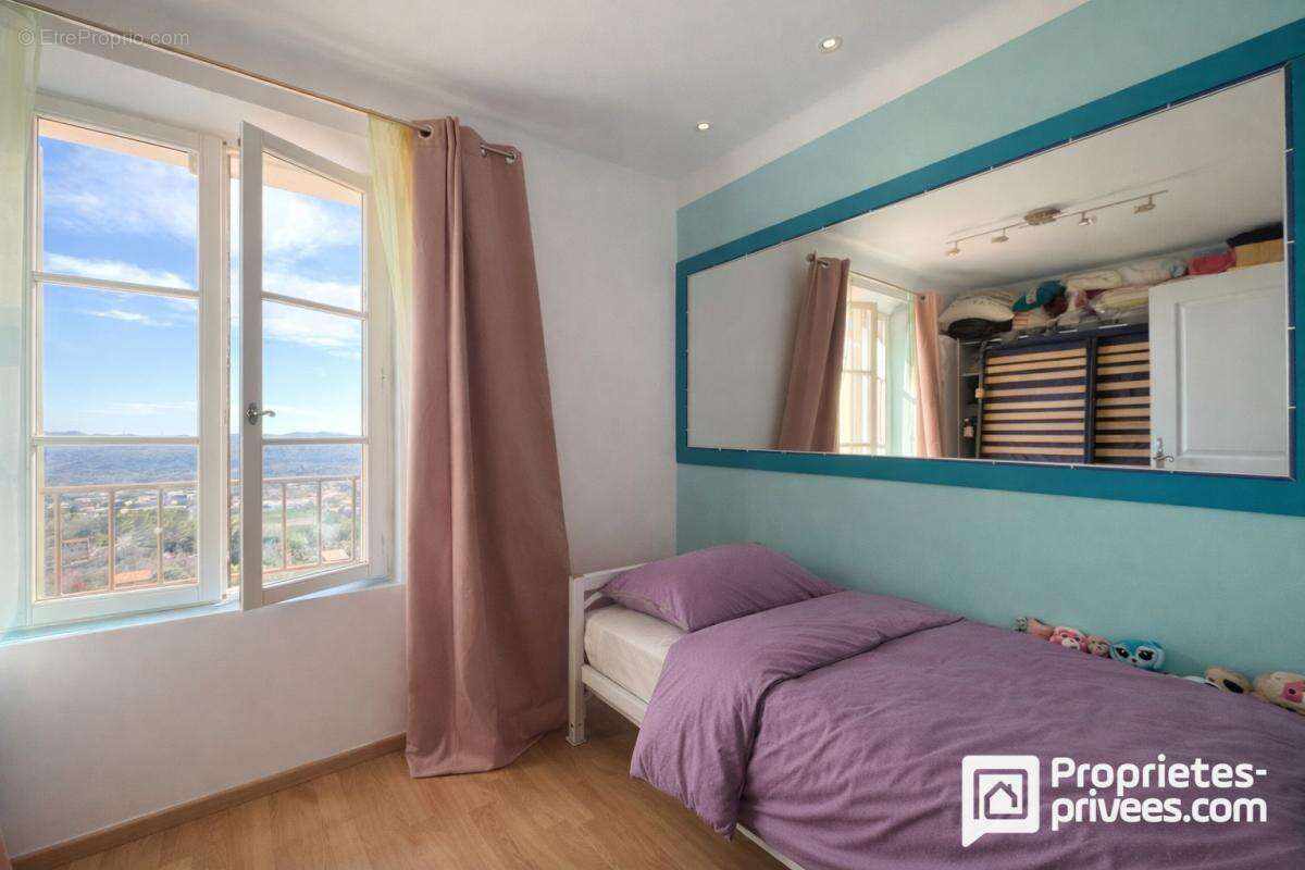 Maison à MONTAUROUX