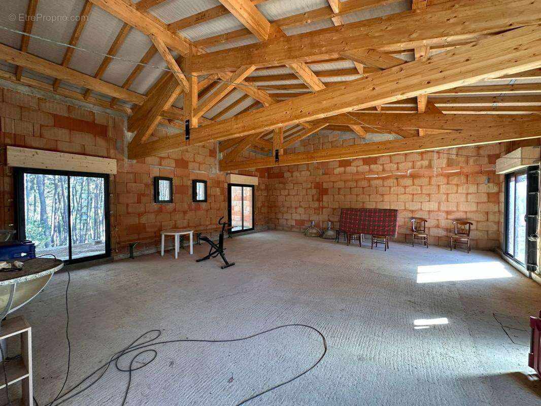 Maison à LABLACHERE