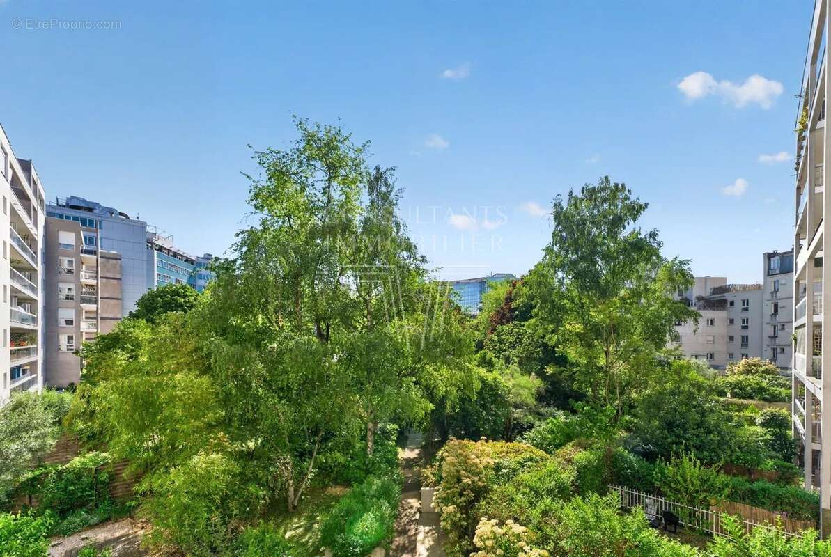 Appartement à LEVALLOIS-PERRET