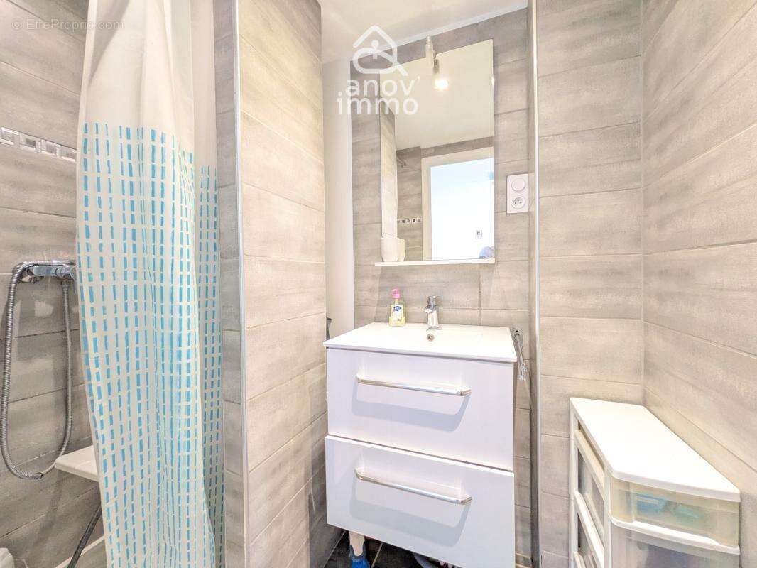 T1bis de 22m2 avec balcon - photo 3