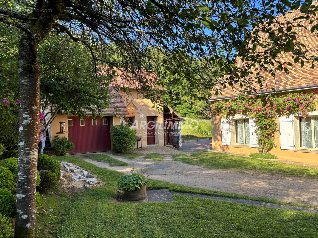 Maison à THORIGNE-SUR-DUE