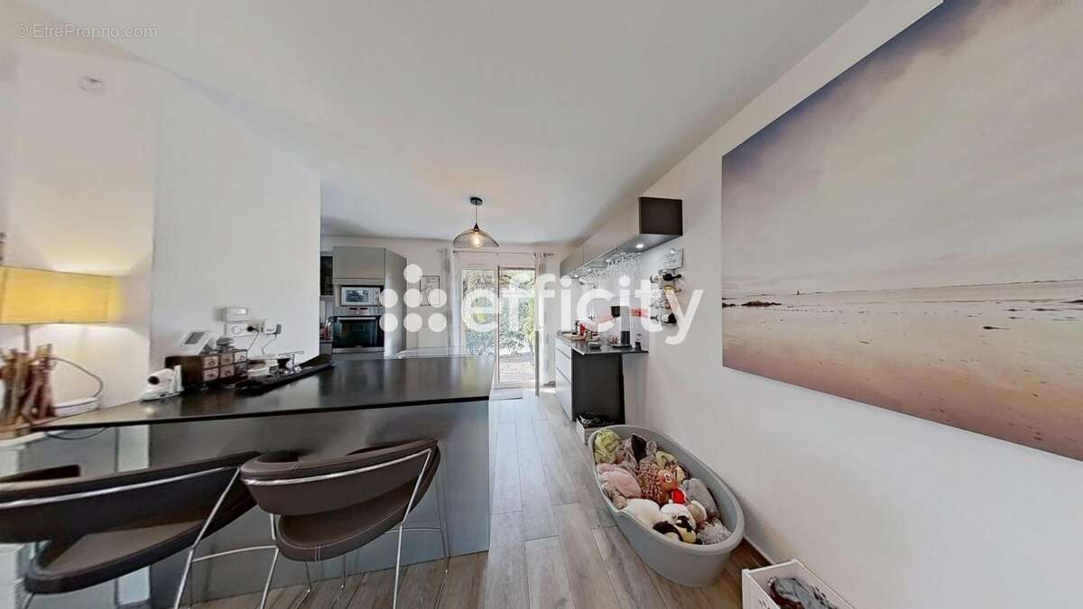 Maison à VILLE-LA-GRAND