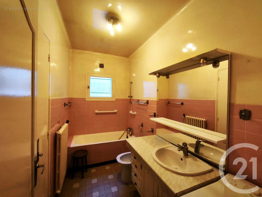 Maison 152 m² à La Garde  - photo 13