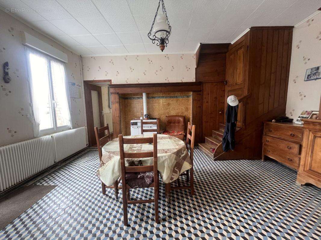 Maison à SAINT-LEGER-LES-DOMART