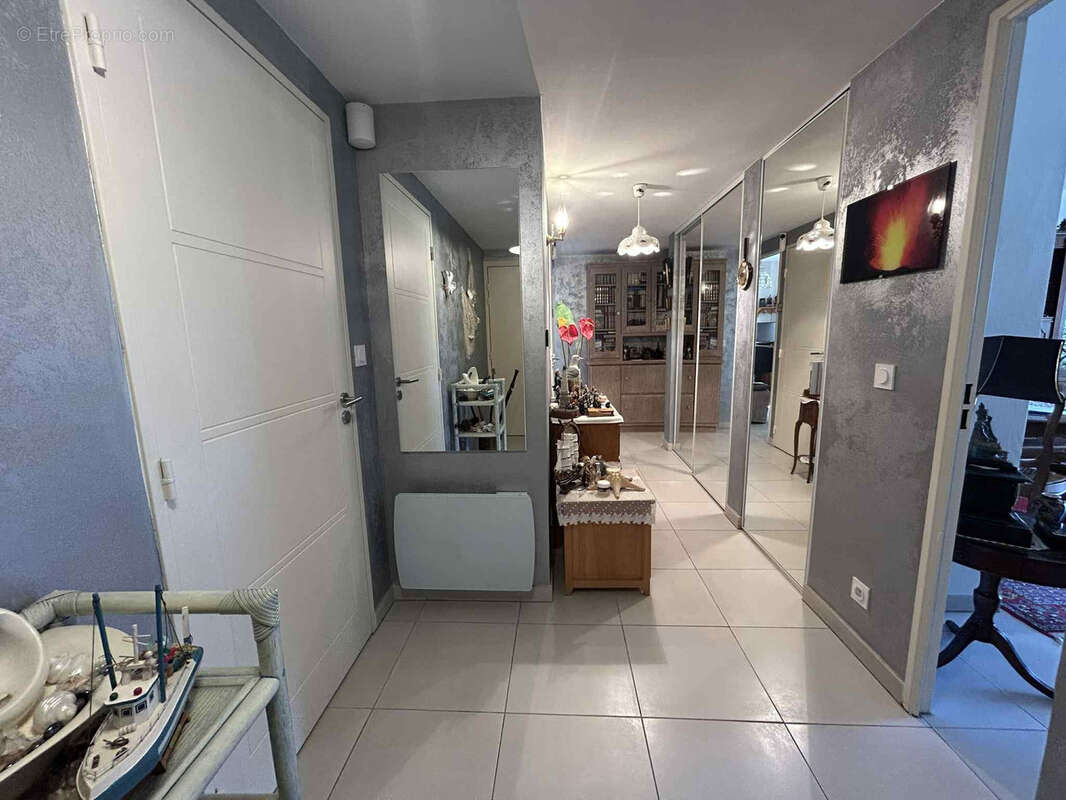 Autre à SAINT-RAPHAEL