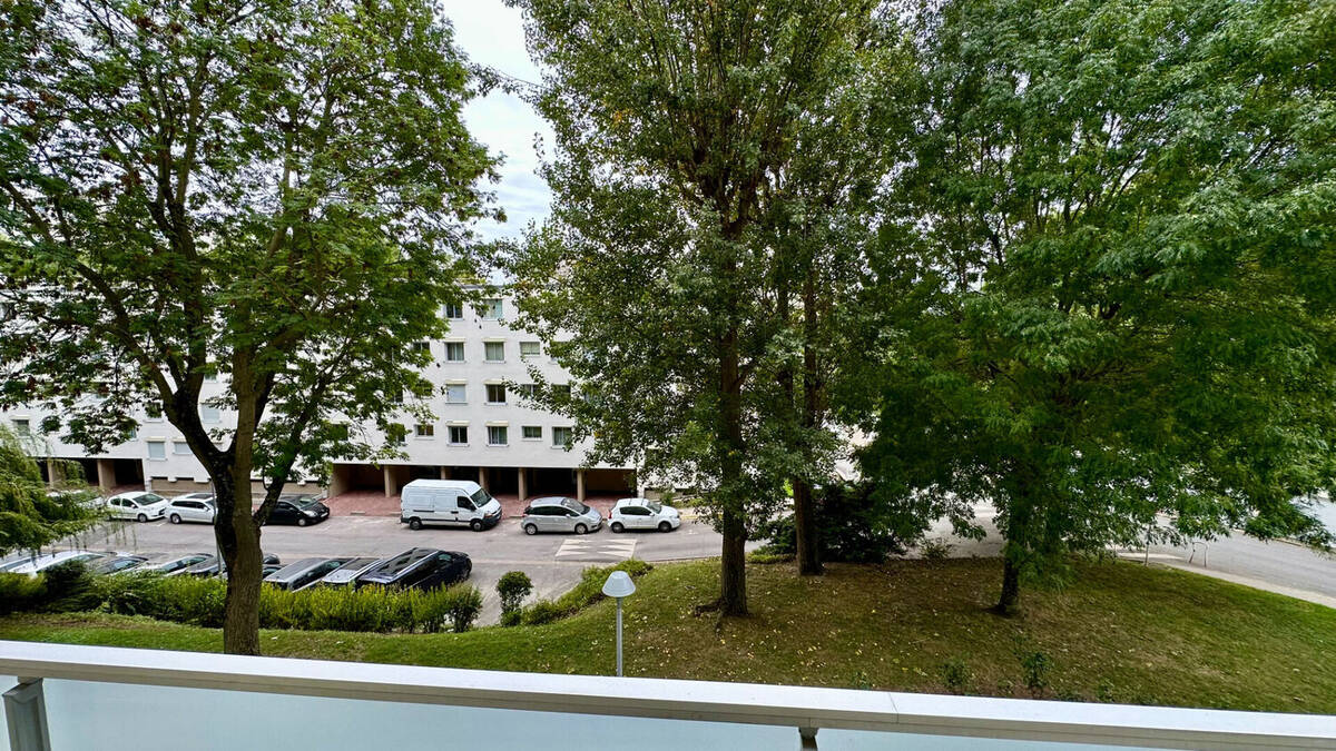 Appartement à FRESNES