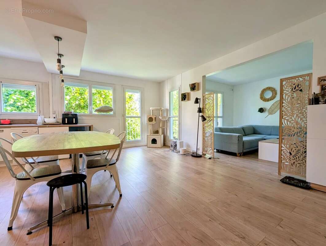 Appartement à PLAISIR