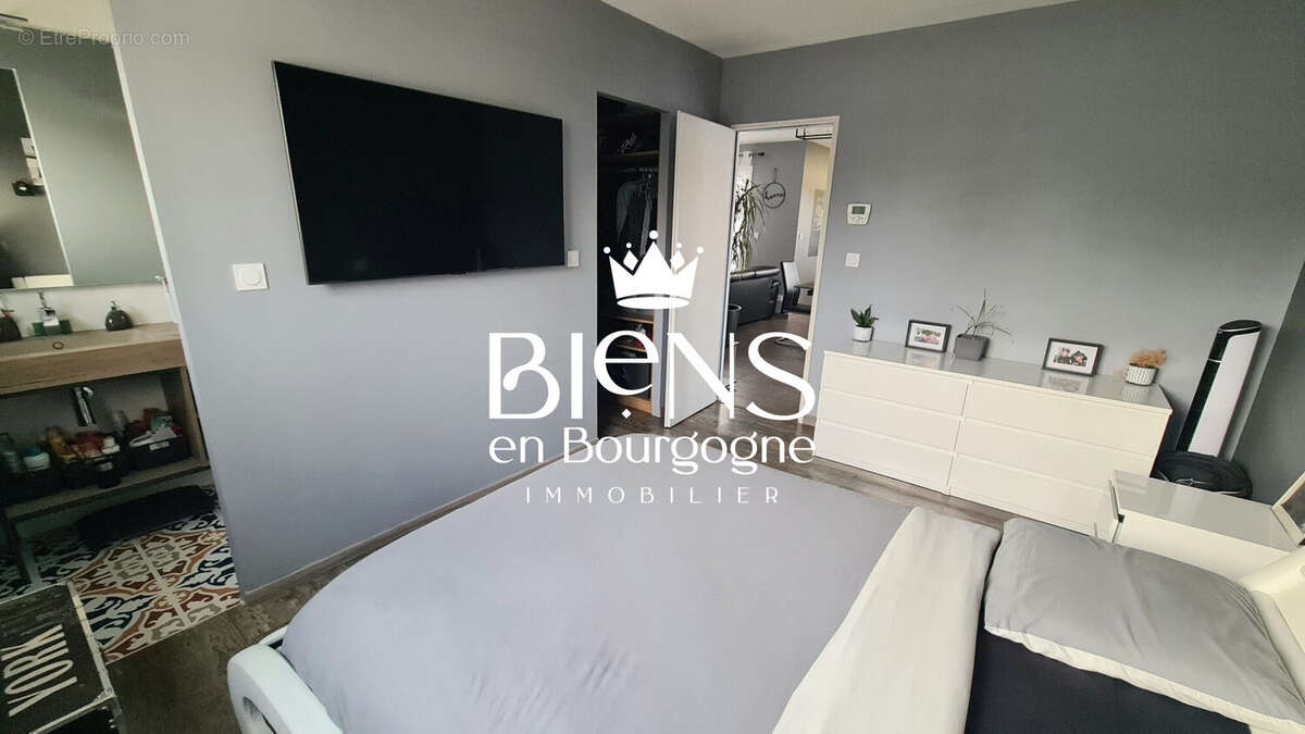 Maison à MEURSANGES