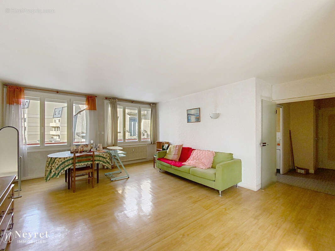 Appartement à SAINT-ETIENNE