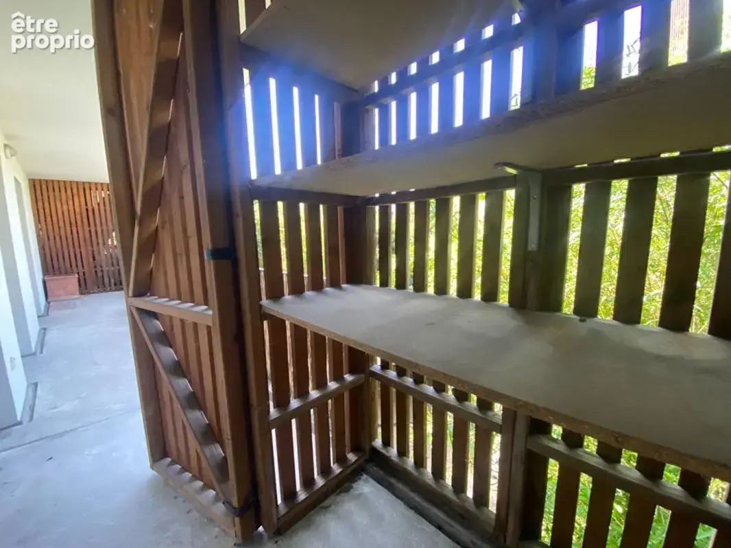 Bel appartement T3 avec grande loggia vue jardin - photo 11