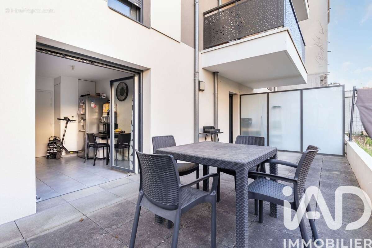 Photo 8 - Appartement à VILLEURBANNE