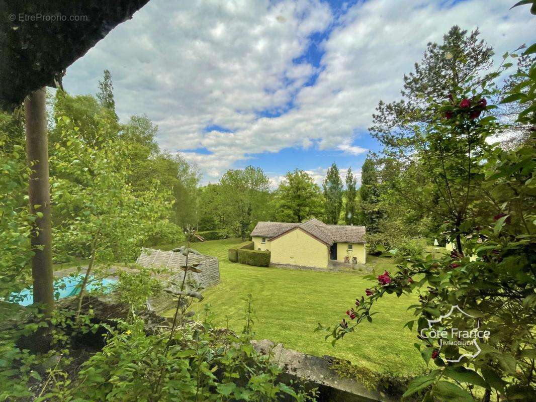 Commerce à PEYRAT-DE-BELLAC