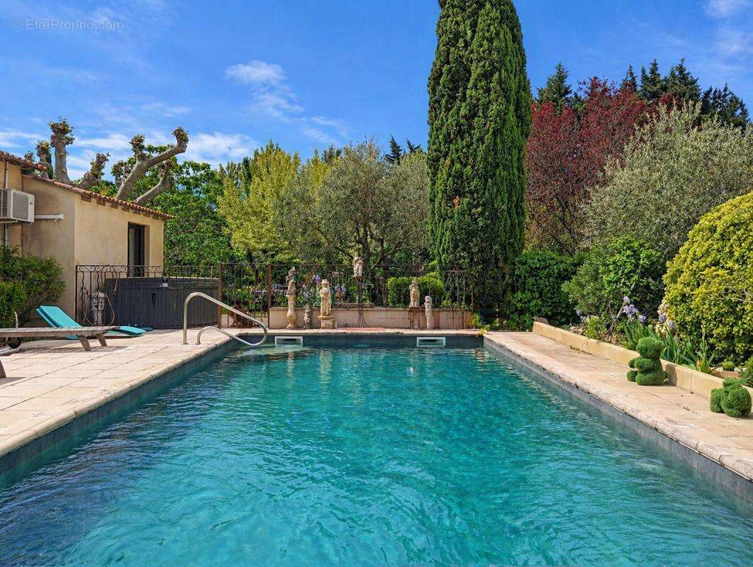 Propriété de charme avec parc de 5000 m² et piscine - photo 6