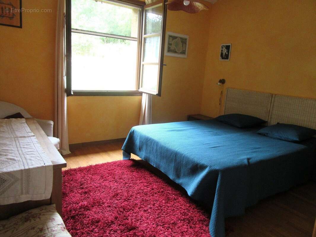 Maison à SALLES-LA-SOURCE