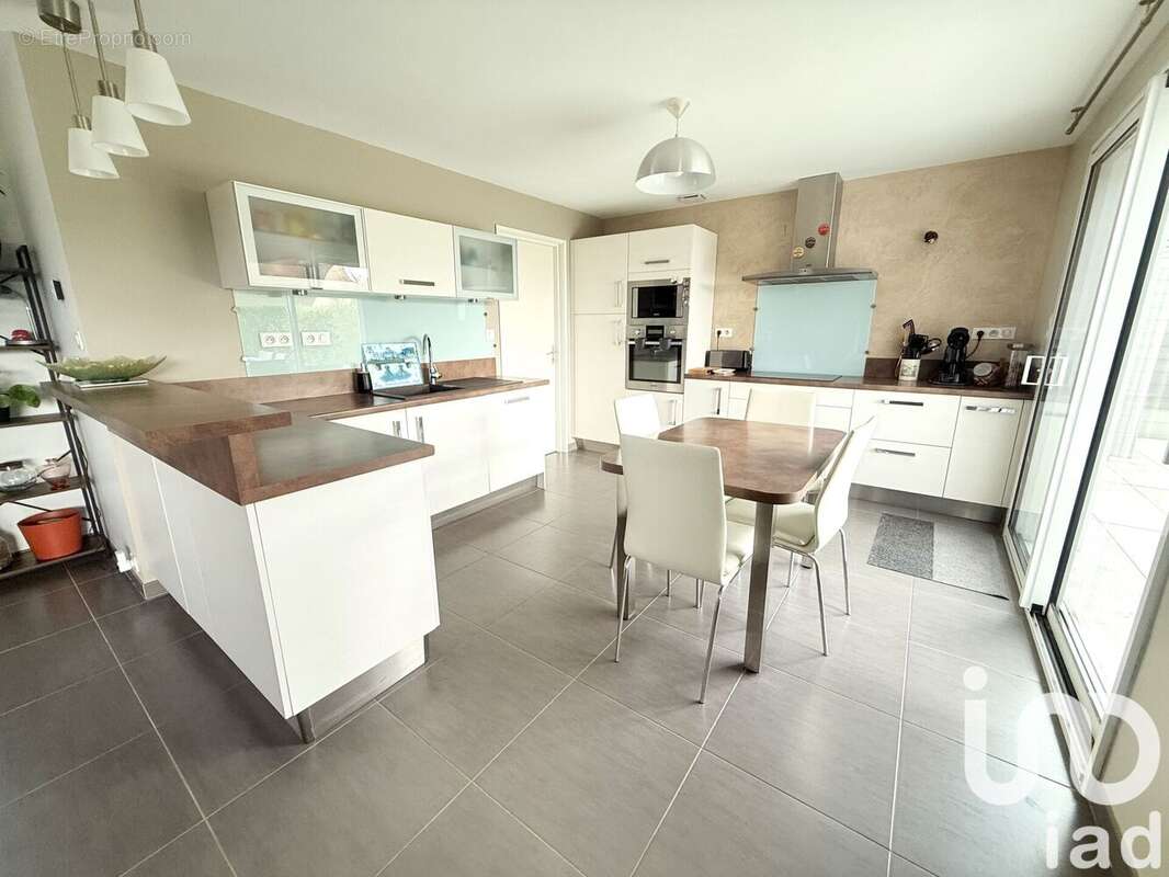 Photo 6 - Maison à YEVRES