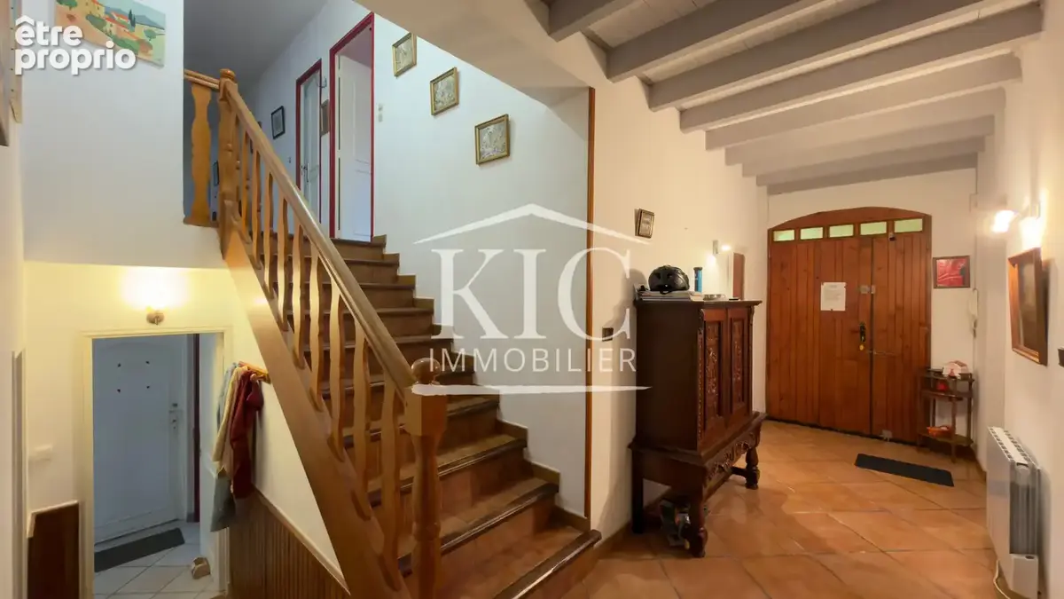 PROCHE CARCASSONNE - Maison 215 m2 6 chambres - Jardin, piscine, garage - photo 4