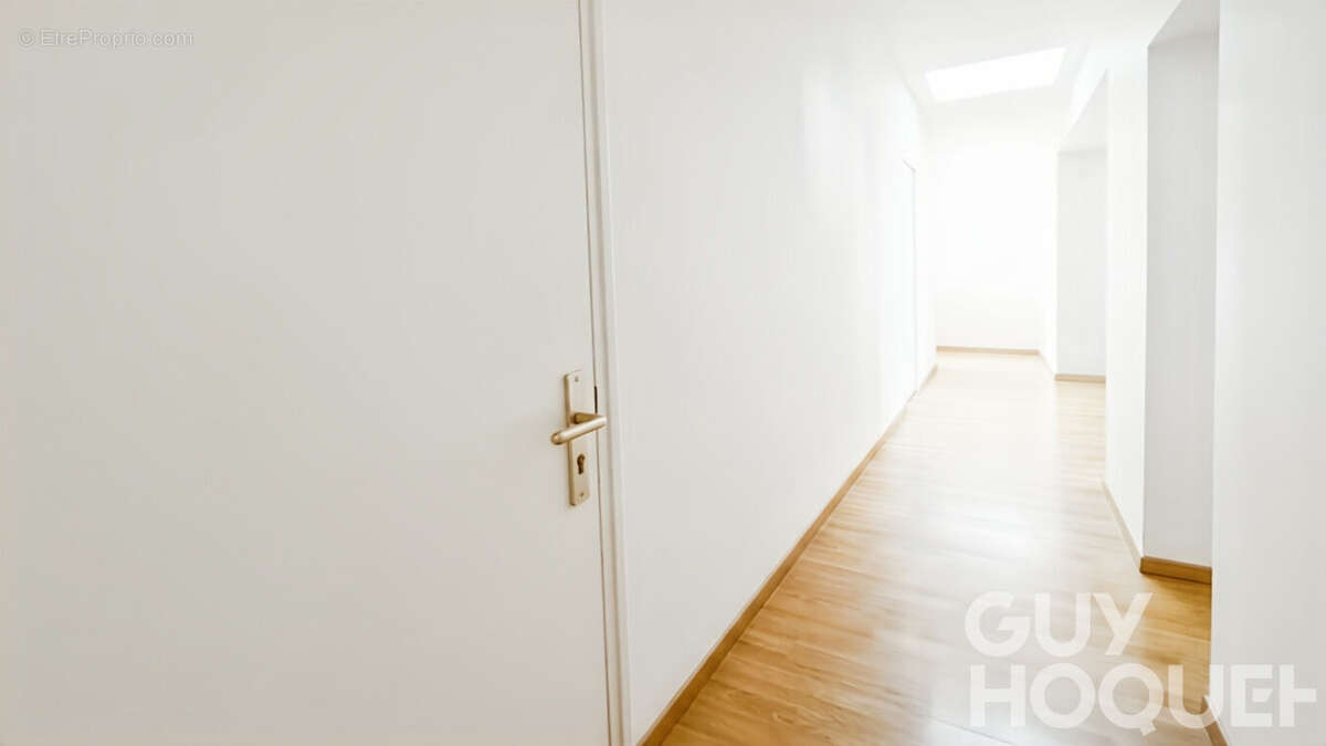 Appartement 3 pièces  65 m²  Versailles Notre-Dame - photo 4