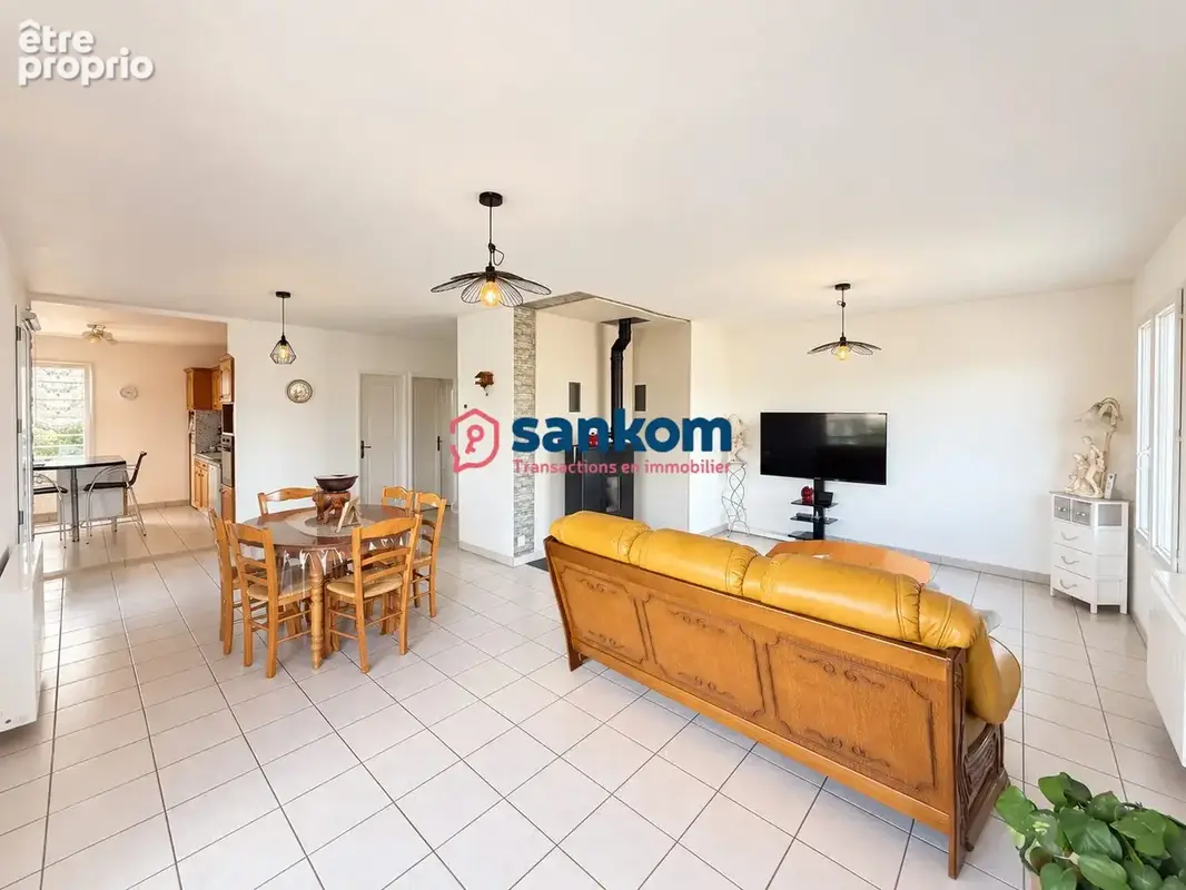 Maison 6 pièces 139 m² à vendre à Chadrac (43770) - photo 2