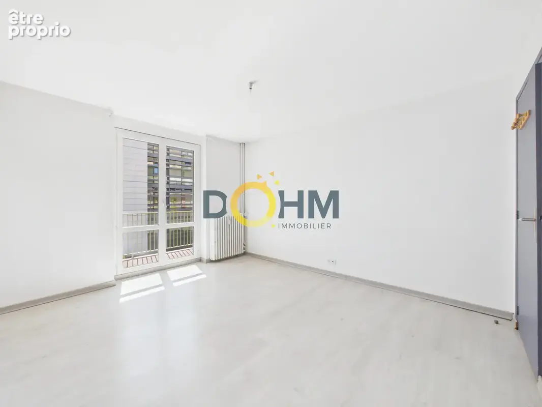 Appartement T4 de 109 m2 rénové avec goût au 1er étage avec ascenseur - photo 20