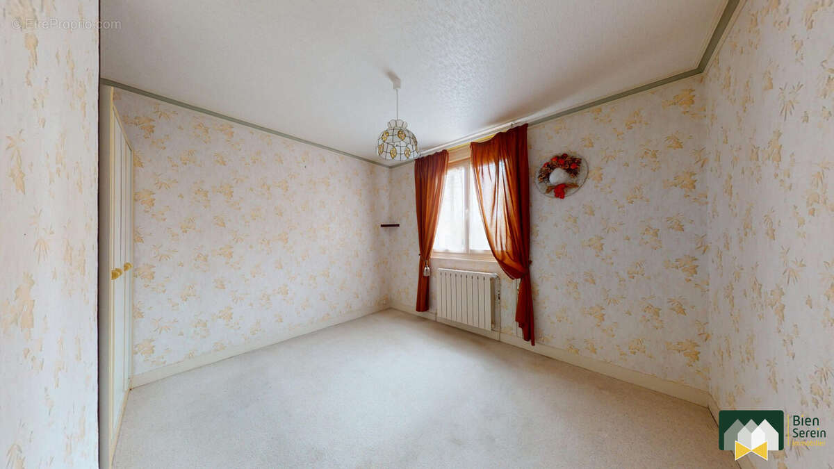 Chambre 1 - Maison à AMILLY