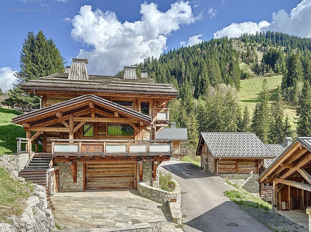 Maison à LA CLUSAZ