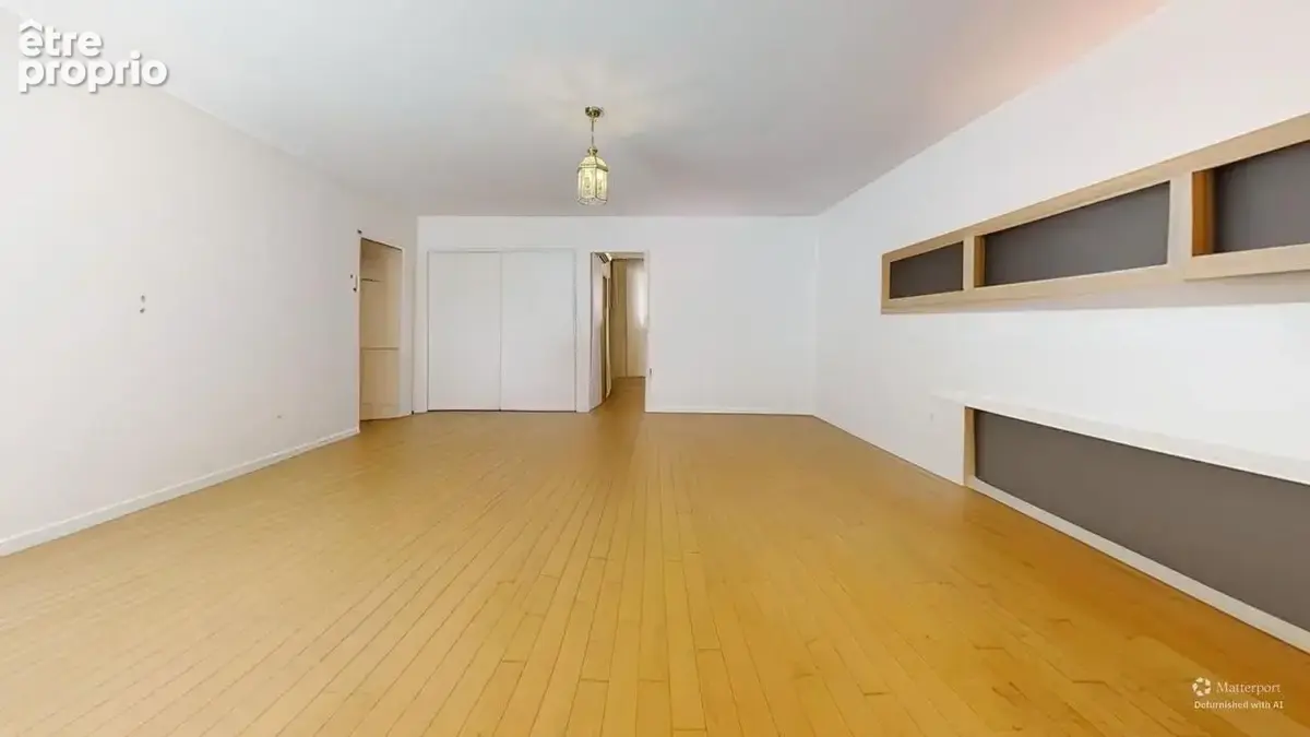 11RuedelaFontaineLivingRoomDefurnished 1