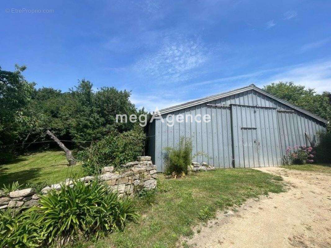 Maison de "Pays" bord de mer avec Hangar de Stockage - photo 4