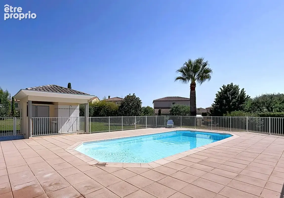 ANTIBES - Appartement en rez-de jardin dans résidence avec piscine proche du centre ville - photo 9