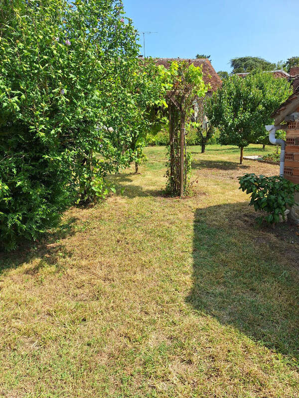 Maison à TOURNON-SAINT-PIERRE