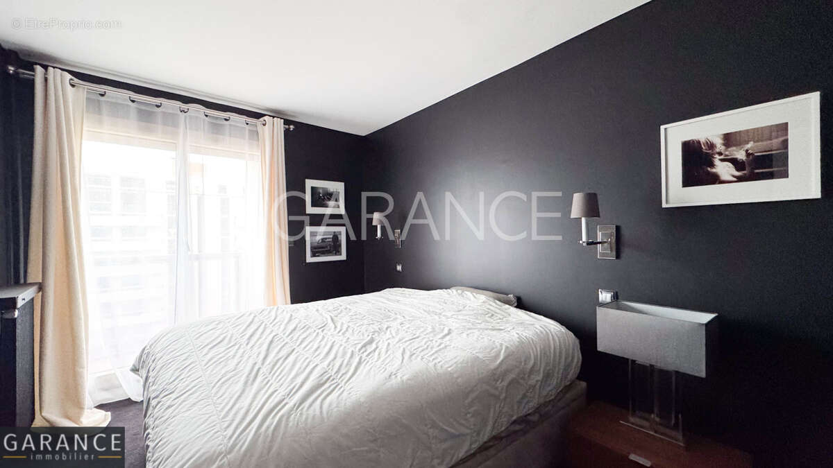 Appartement à PARIS-14E