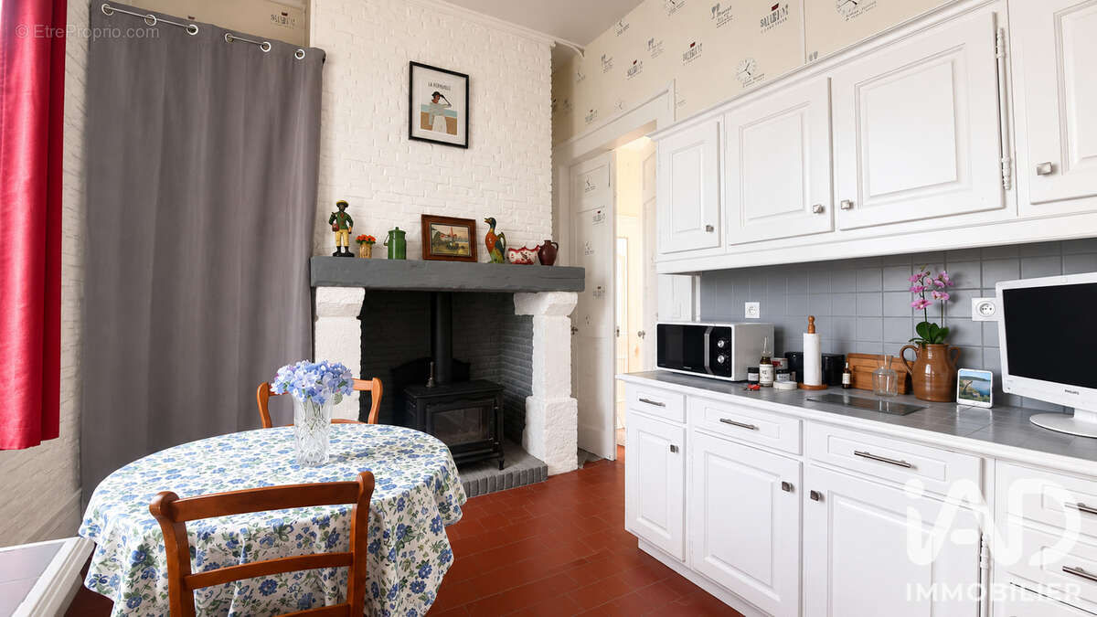 Maison 300 m² à Gerponville  - photo 6