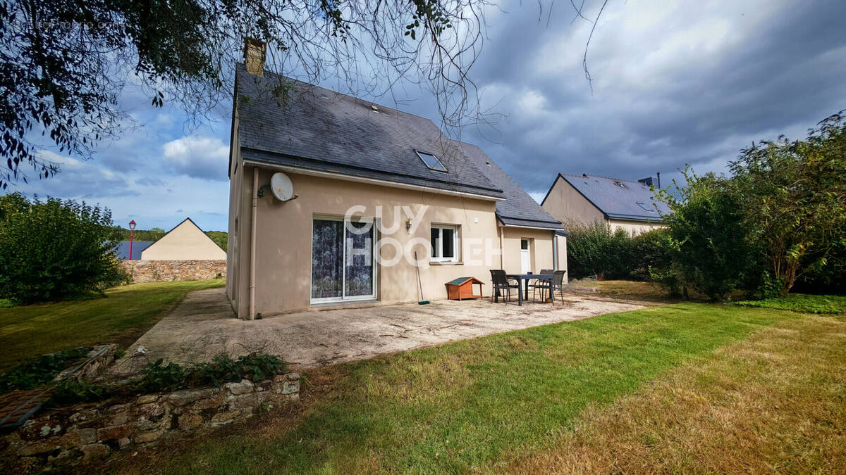 Maison à ROZ-SUR-COUESNON