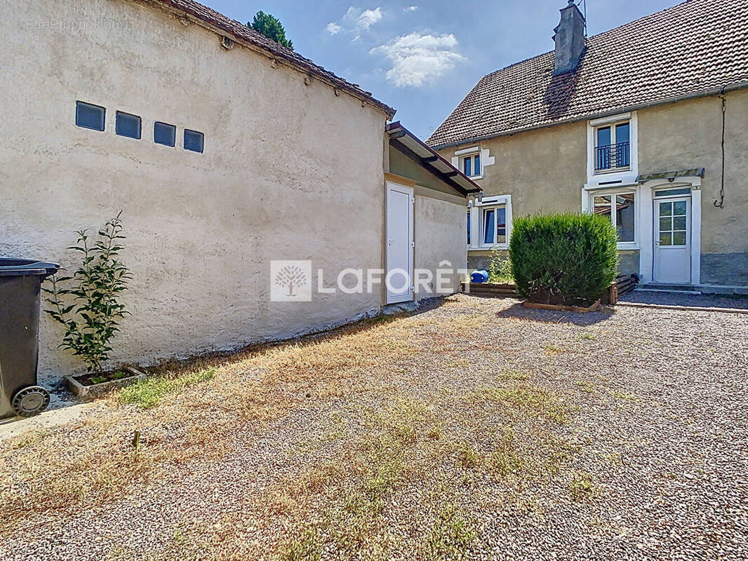 Maison à RICHEBOURG