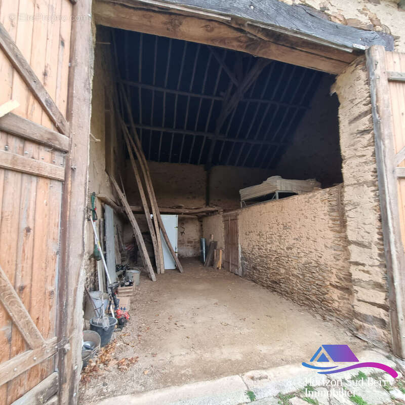 grange attenante - Maison à VIJON