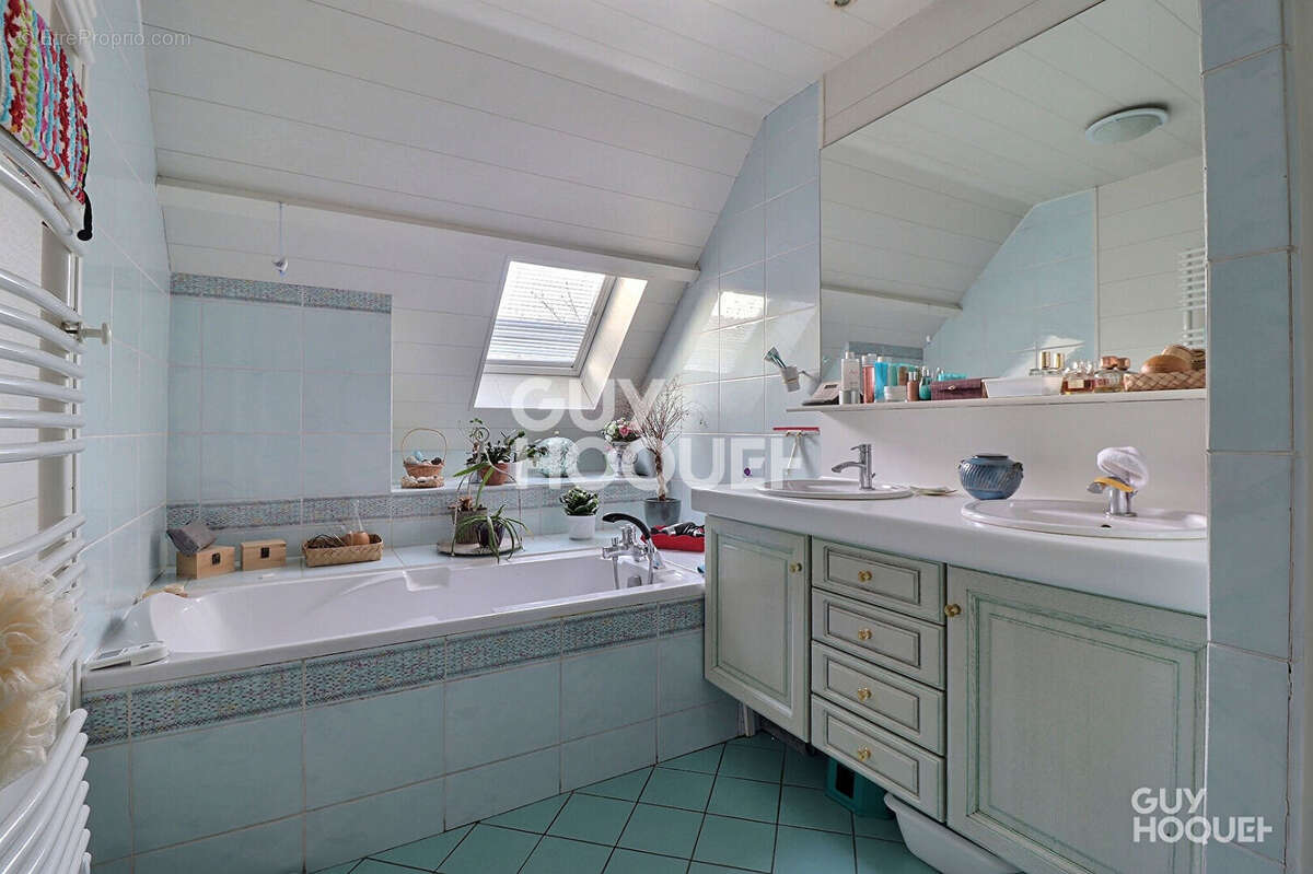 Maison à SAINT-MICHEL-SUR-ORGE