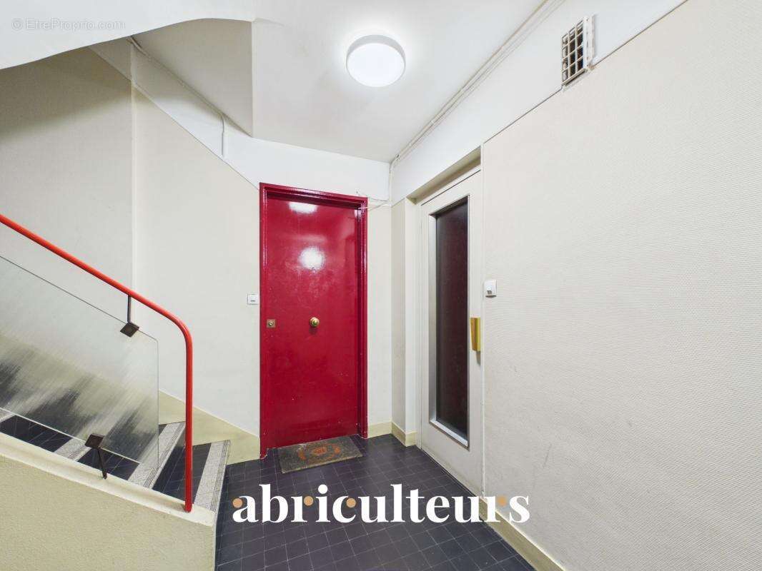 Excellent potentiel pour ce 3 pièces plein sud en vente à Montreuil (93100) - photo 22