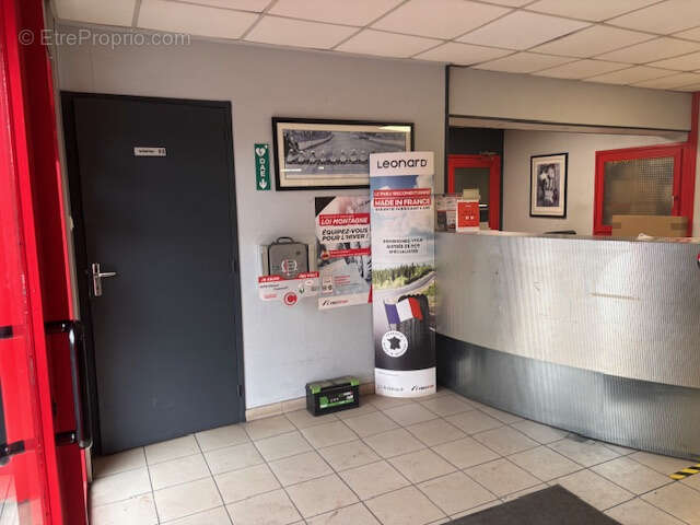 Entrepôt - 1600 m2 - ZI de Petite-Synthe sur 3638 m2 - photo 7