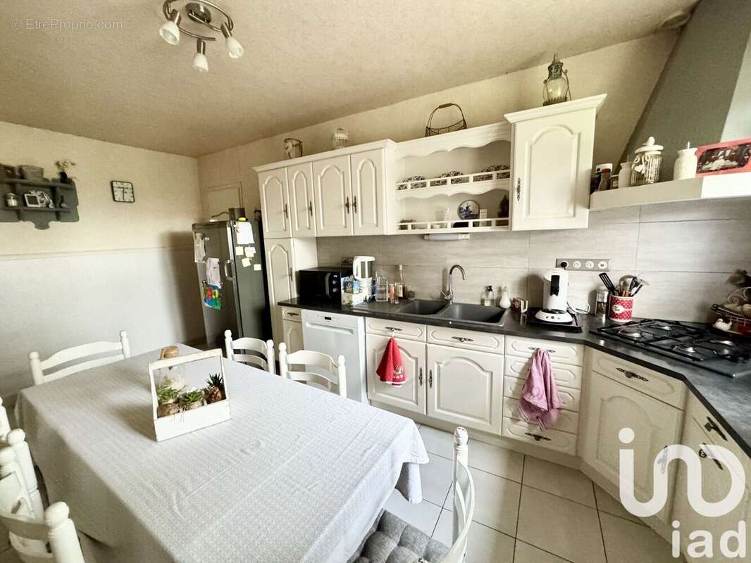 Photo 4 - Maison à CHAMPAGNE-VIGNY