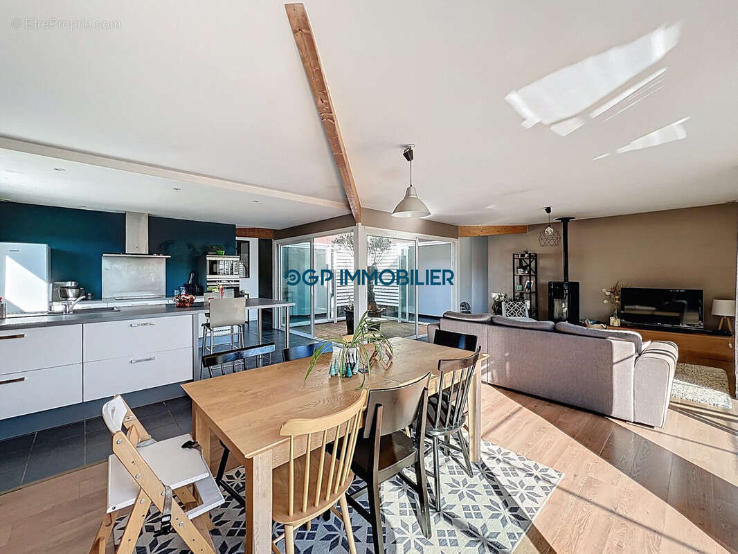 Maison à SAINT-SULPICE