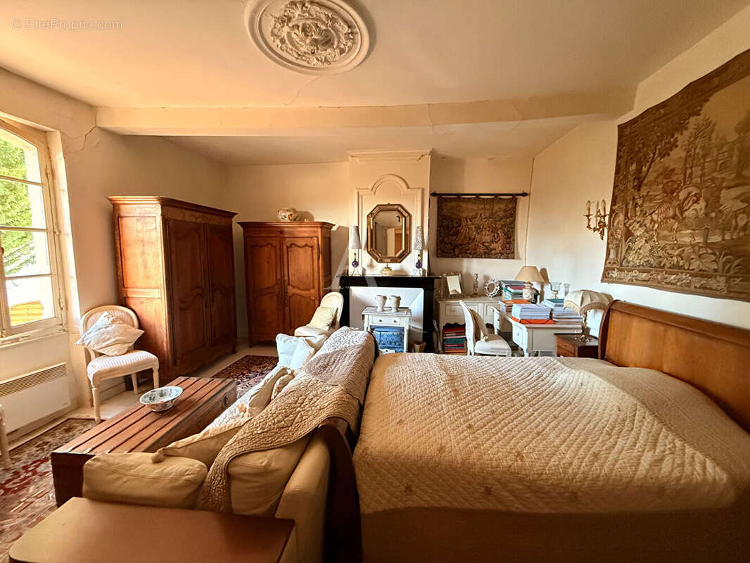 Maison à CAHUZAC-SUR-VERE