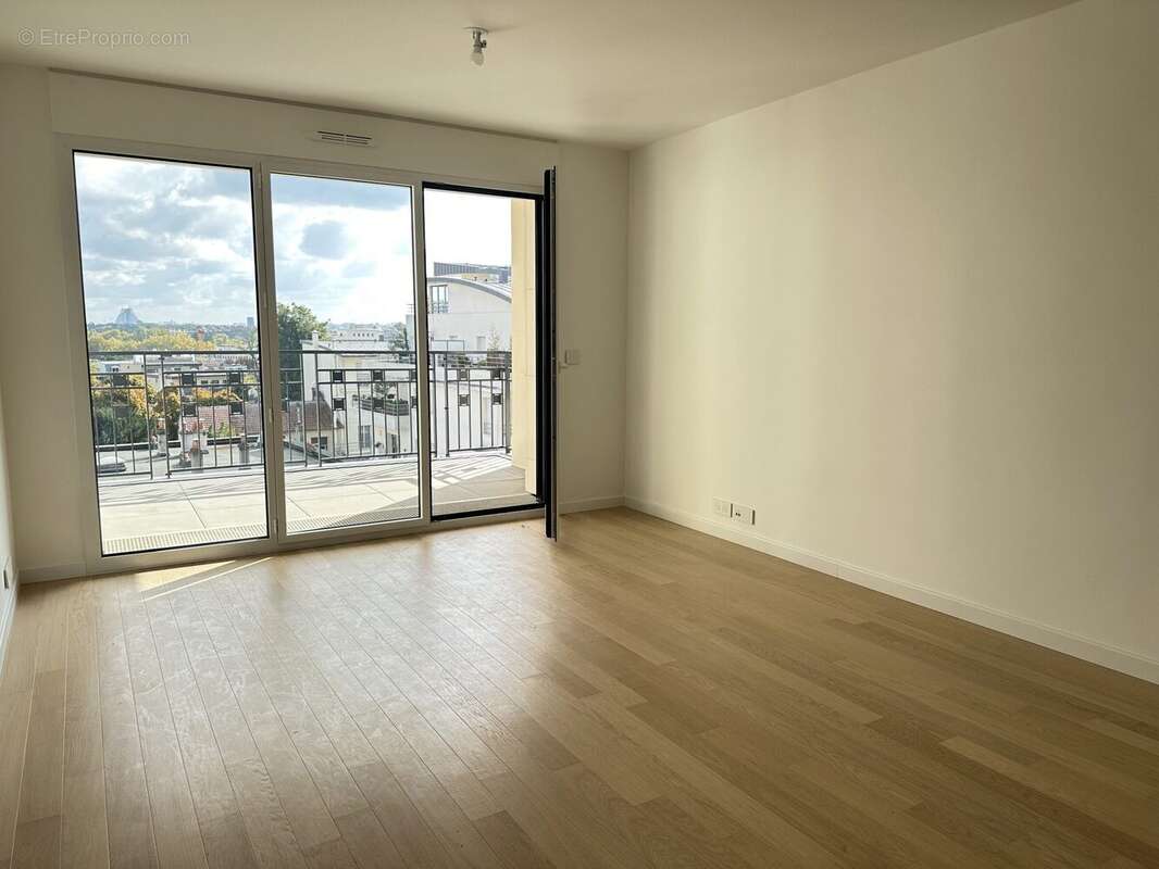 Appartement à SURESNES