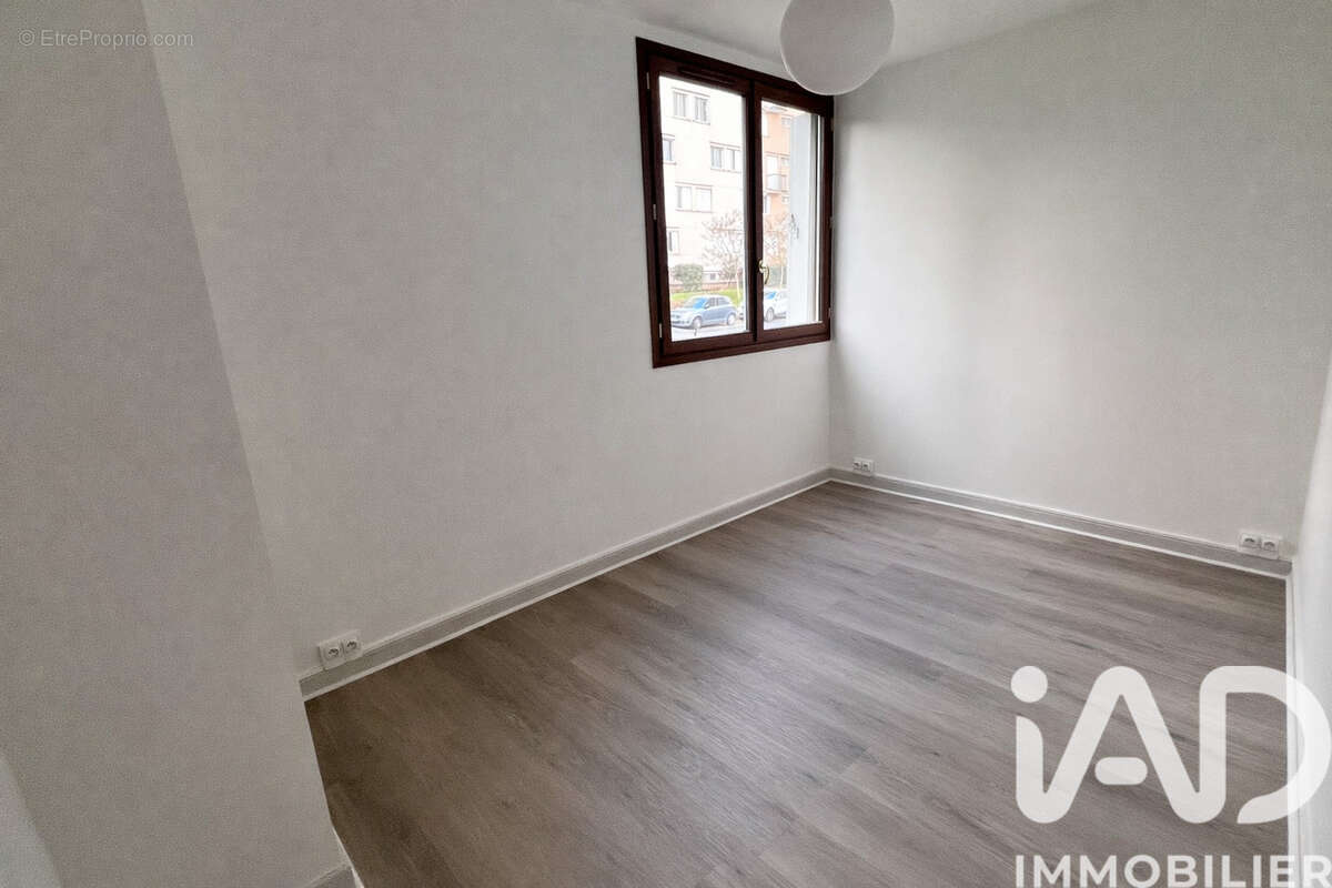 Photo 7 - Appartement à LE PLESSIS-ROBINSON