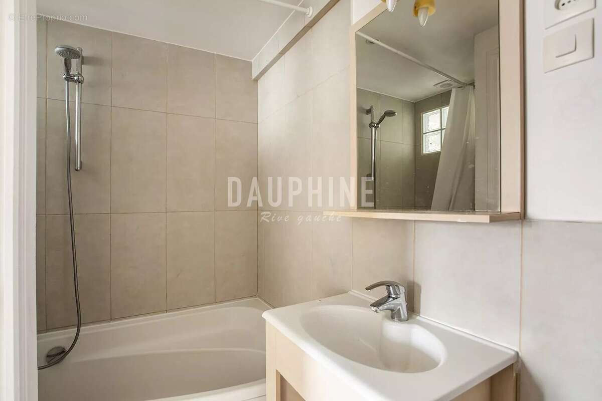 Appartement à PARIS-7E