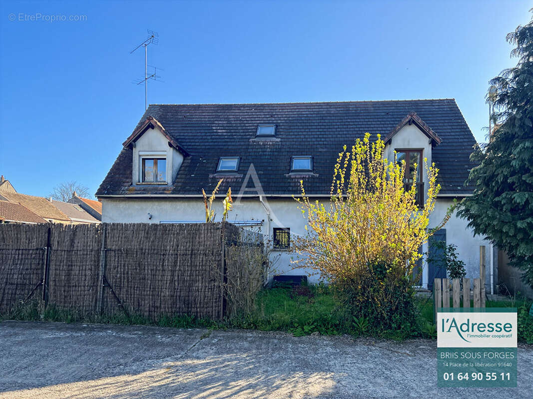 Appartement à VAUGRIGNEUSE