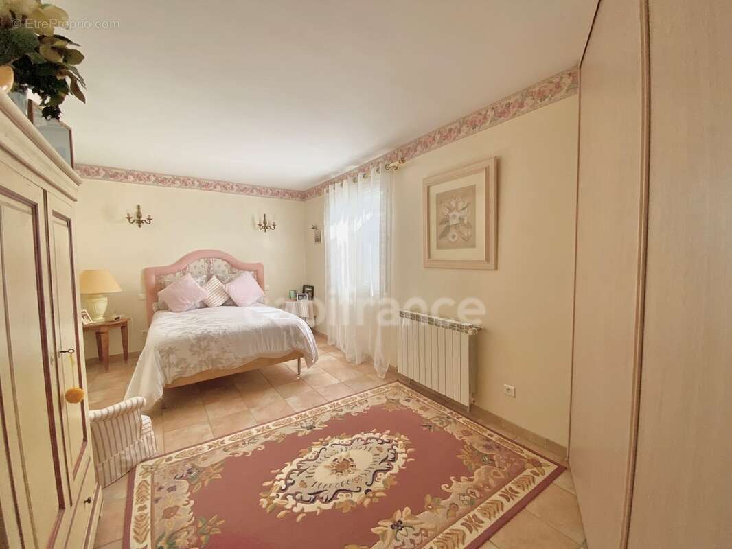 A 5 mn d'UZES (30) Maison de plain-pied 125 m2 avec vue panoramique - photo 14