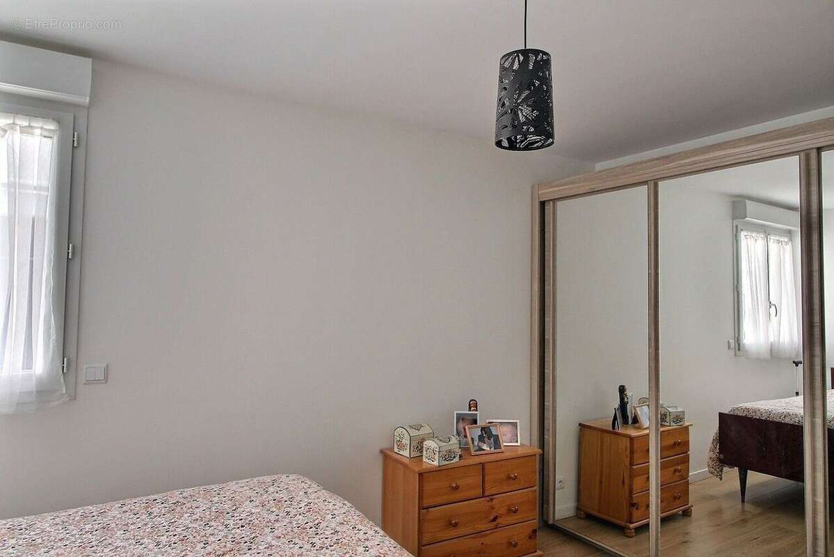 Appartement à SAINT-MAUR-DES-FOSSES