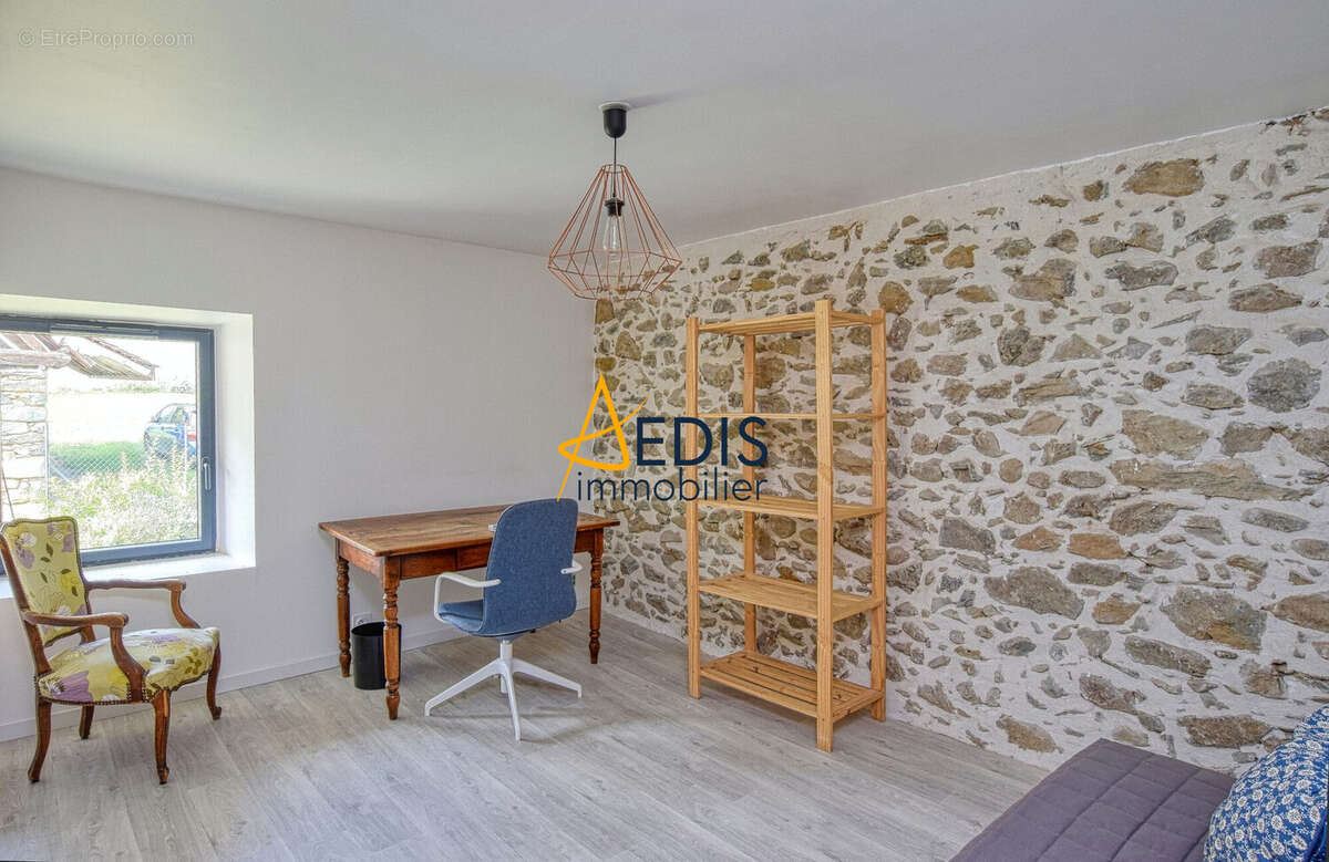 Chambre 1 - Maison à LA COMBE-DE-LANCEY